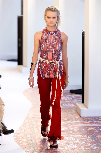 Look 19